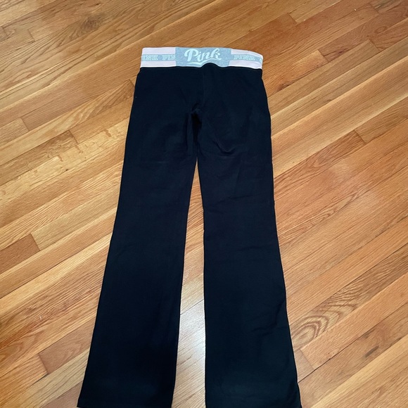 Black Victoria Secret flare leggings - Picture 1 of 3
